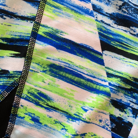 Workout Capris - Picture 2 of 2